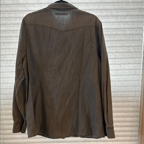 Old Navy Denim Snap Down Shirt - Picture 2 of 6